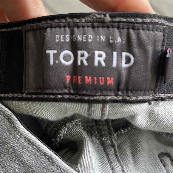 TORRID Gray High Rise Skinny Jeans 12R - Picture 7 of 10